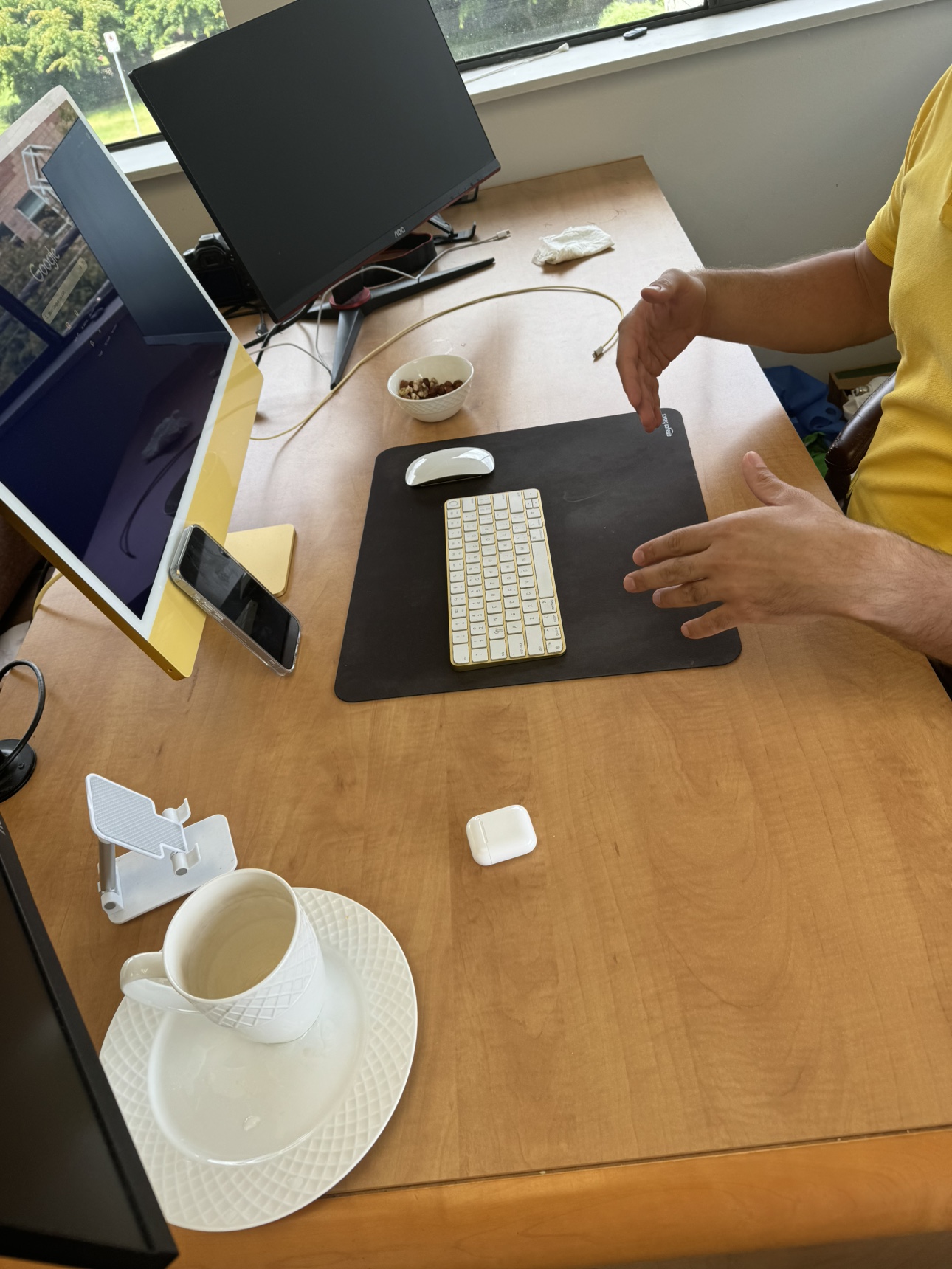 Office Table - photo 3