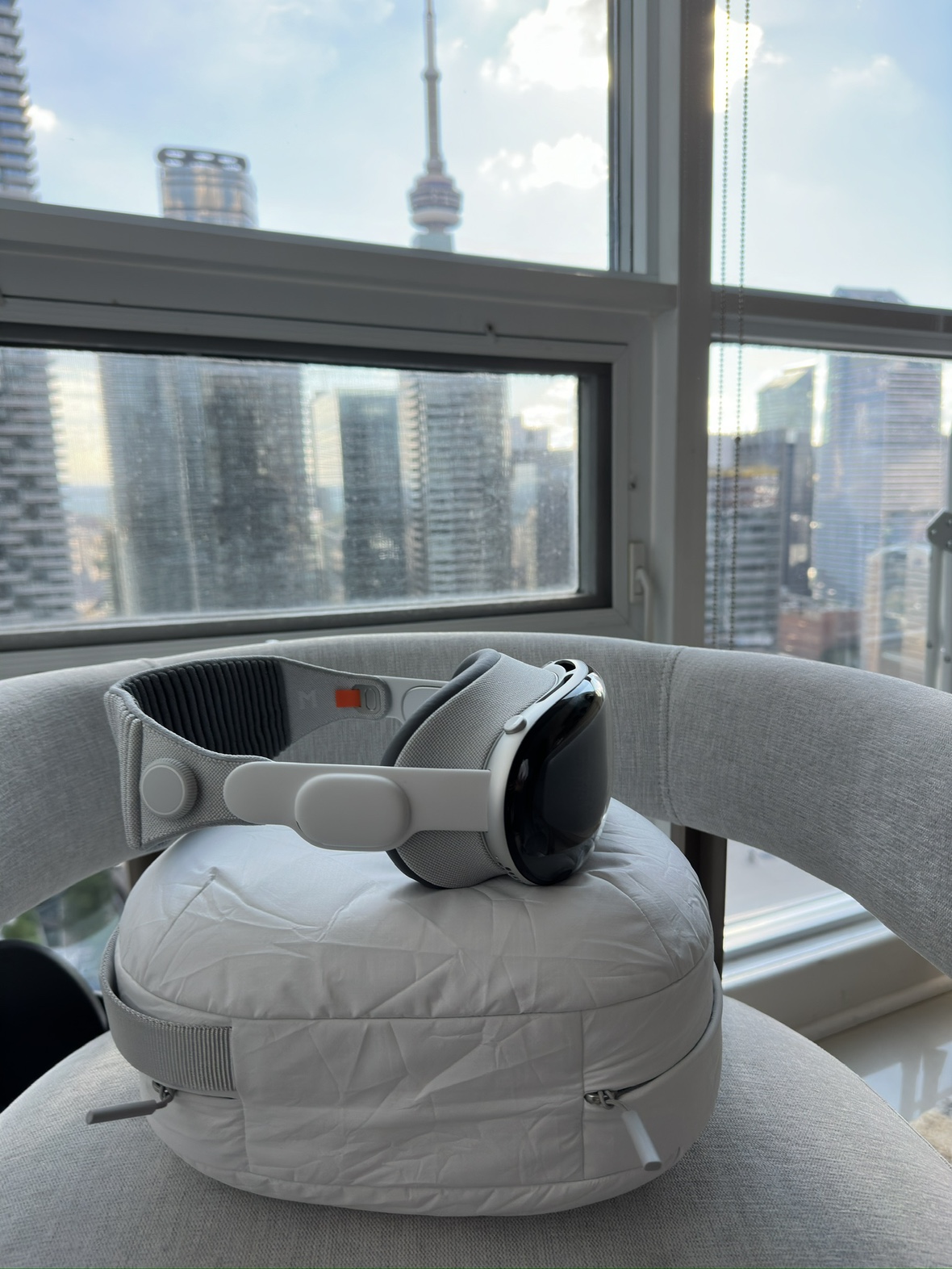 Brand new Apple Vision Pro - photo 4