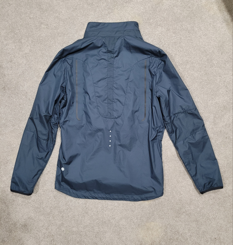 Lululemon Wind Jacket - photo 2