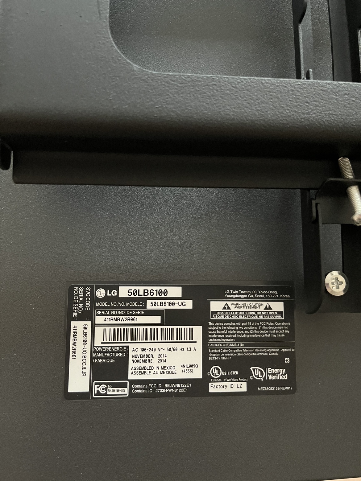 For 3days LG 50-inch smart tv with tv stand - photo 3