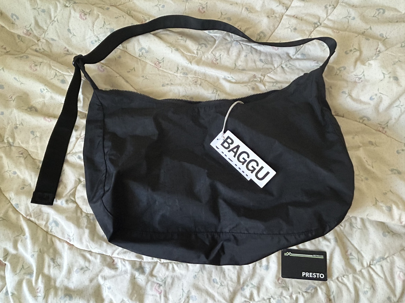 Baggu Large Crescent Crossbody Bag - Black thumbnail
