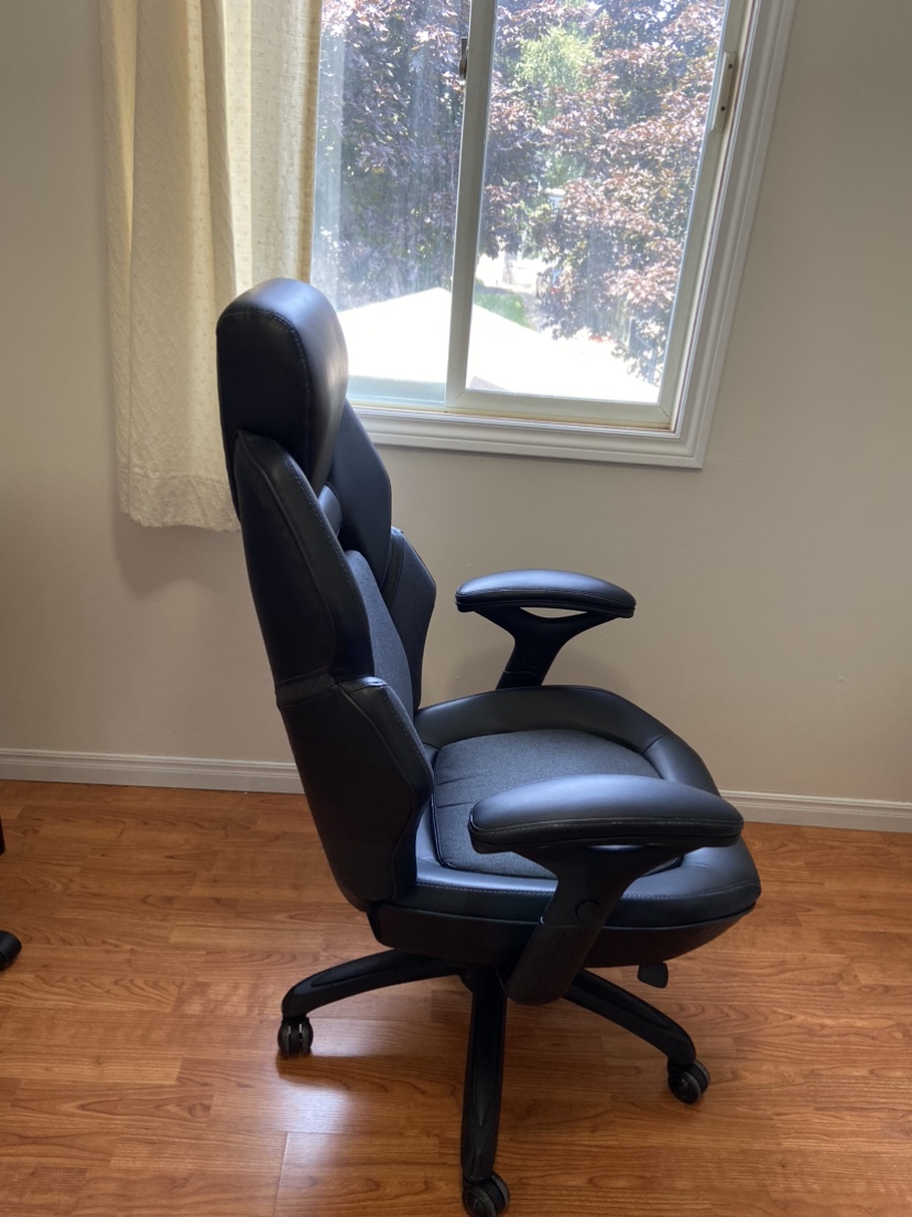 Black Gaming Chair - photo 2