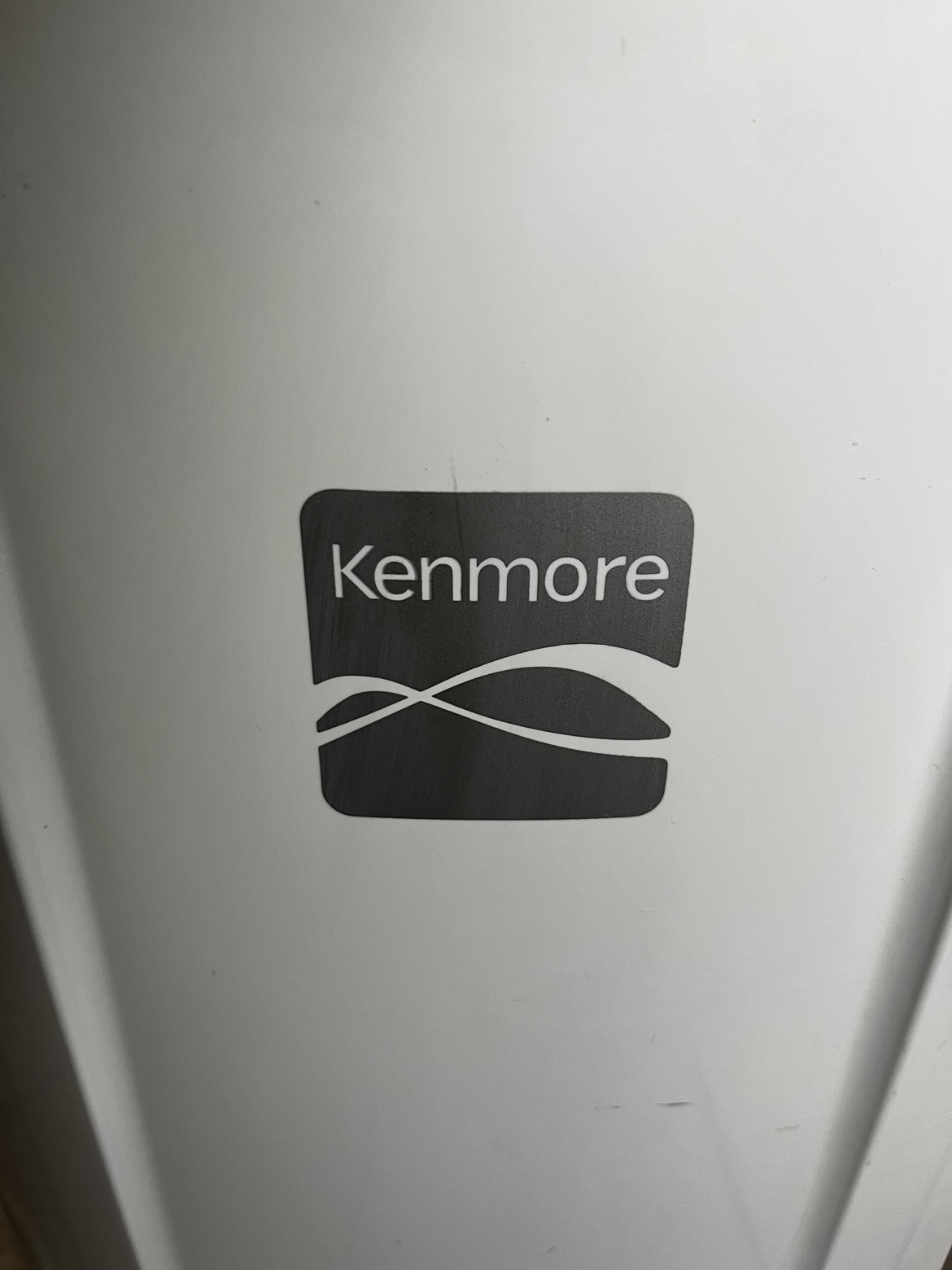 Portable air conditioner + window accessories - photo 2