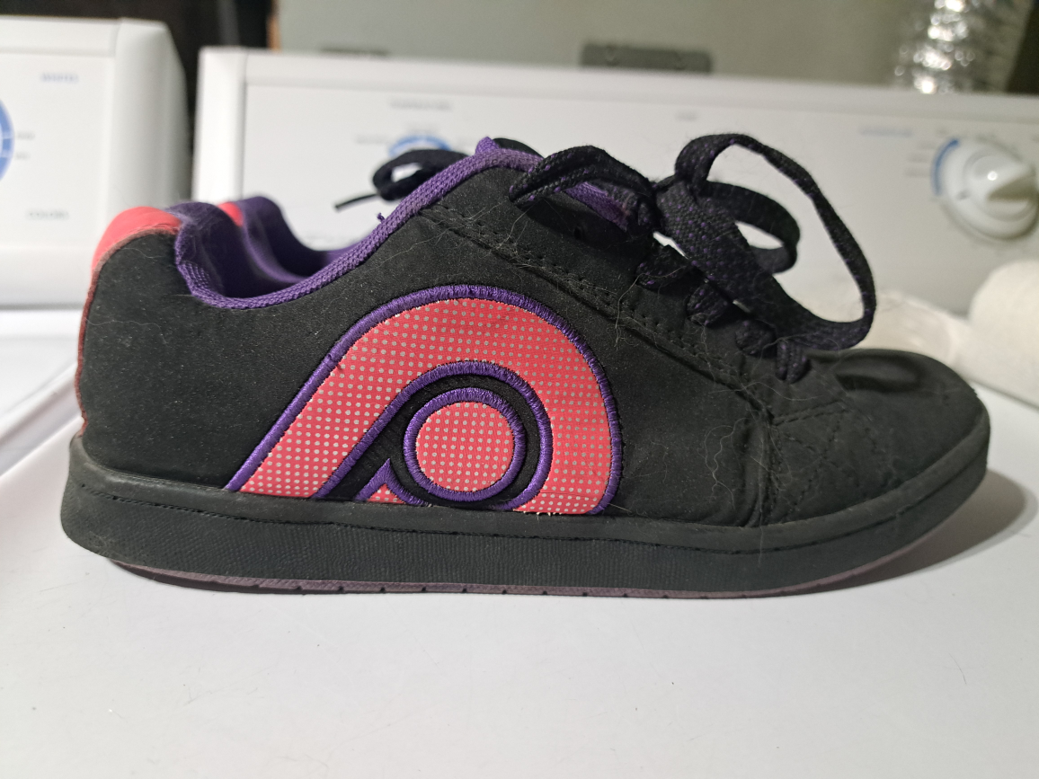 Kids Shoes Free 6-8 youth #freecycle