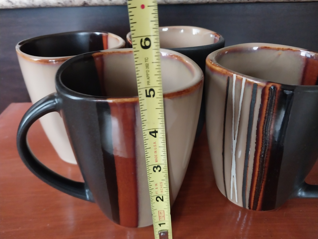 4 Mugs from the HomeTrends Collection. Firm price. Pick up ONLY. image indicator(2)