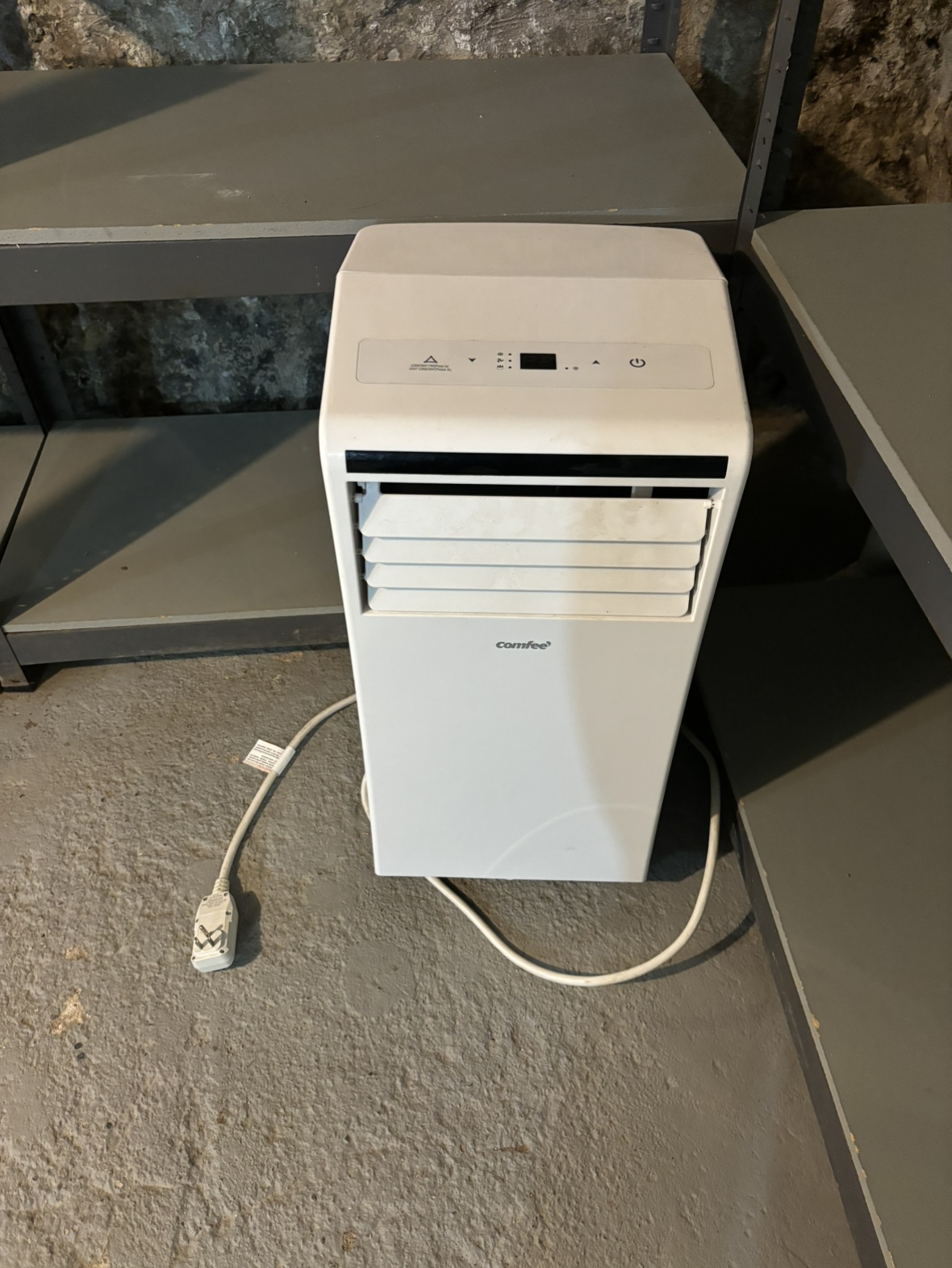 Portable air conditioner - photo 2