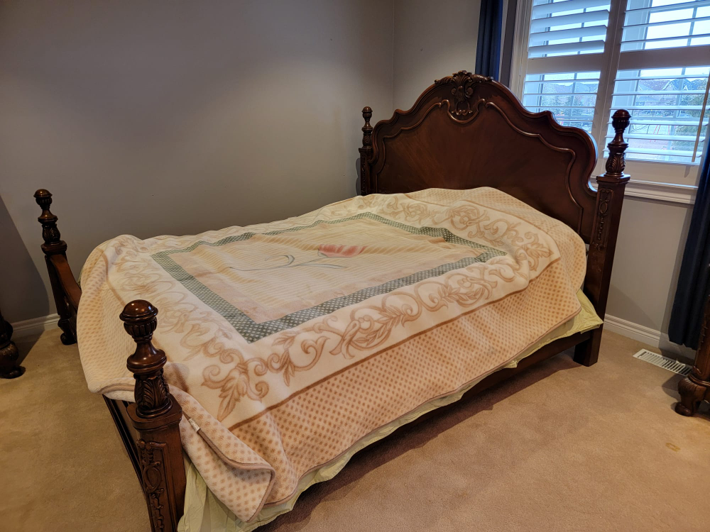 King size Bed room set dresser chester - photo 2