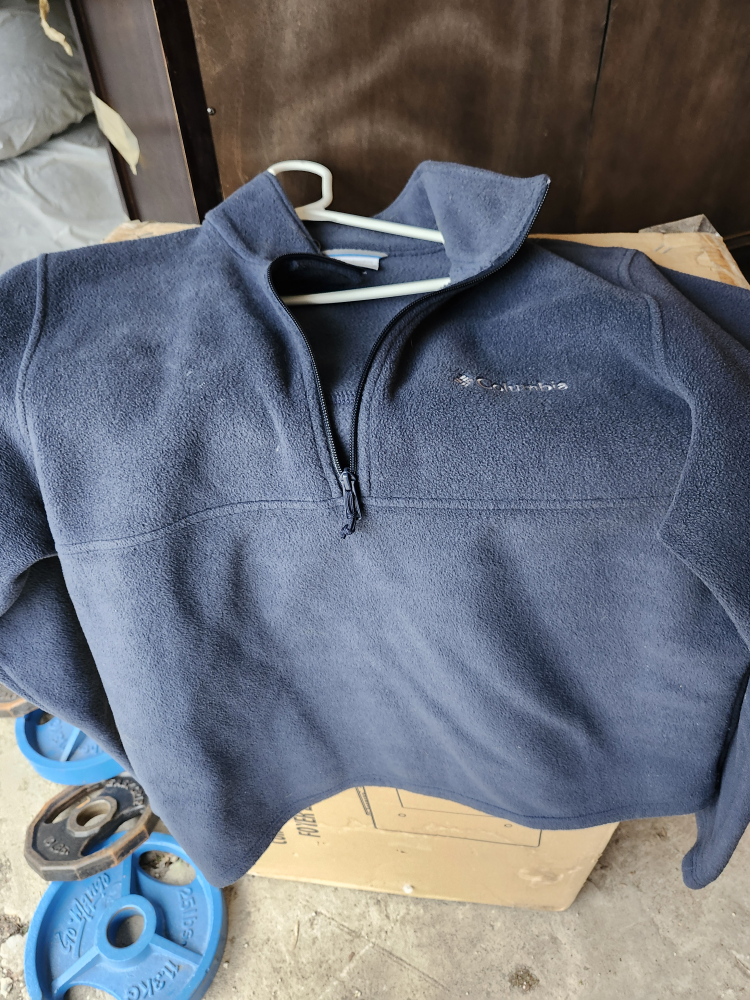 Columbia pullover fleece