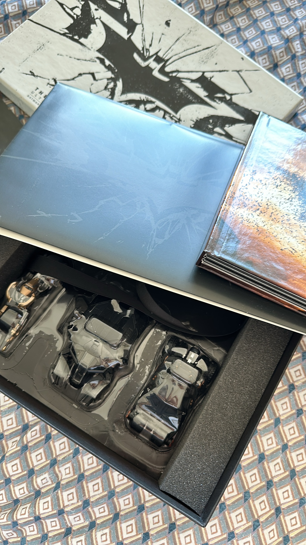 Batman trilogy image indicator(2)