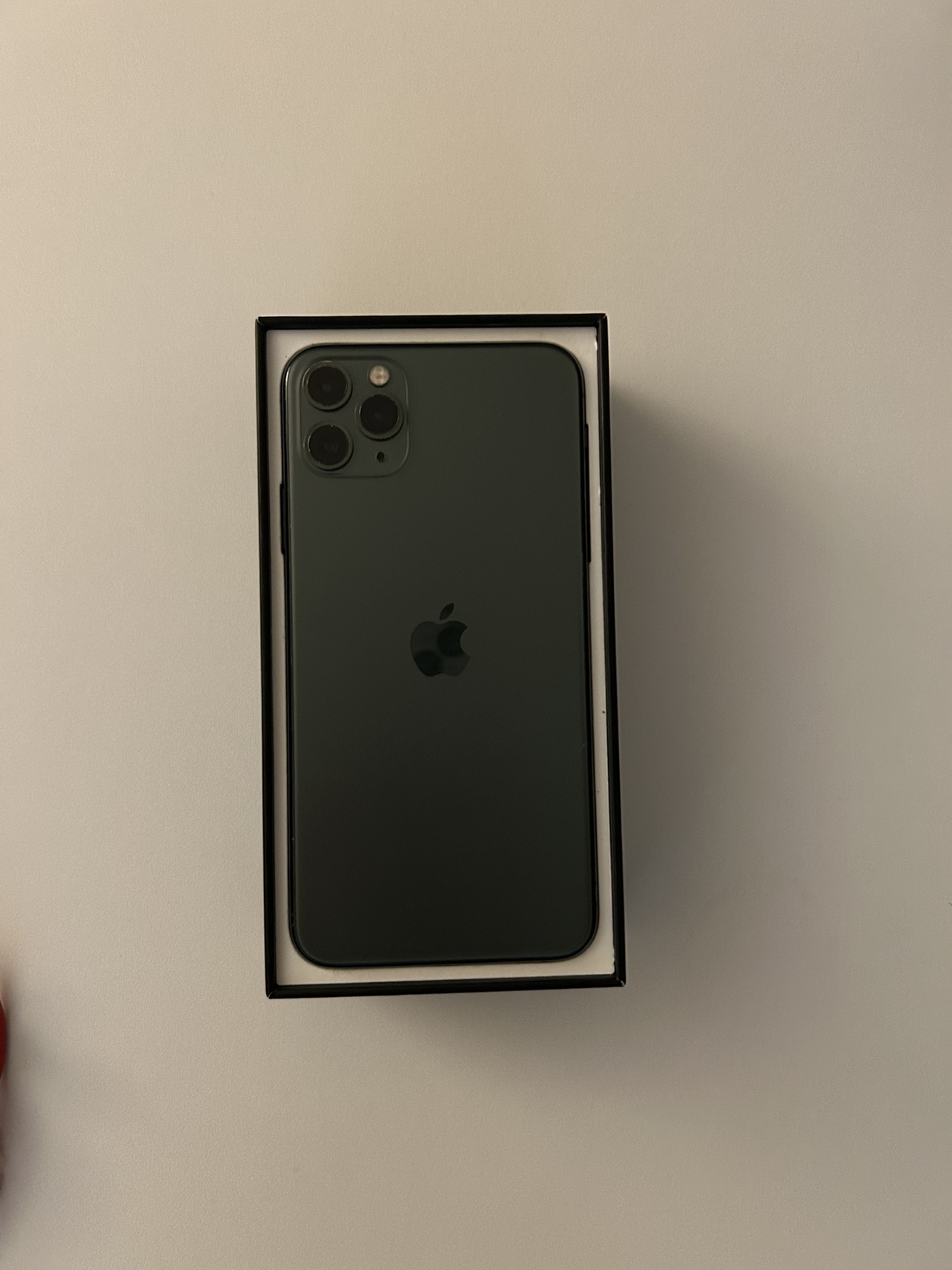 iPhone 11 Pro Max - photo 2