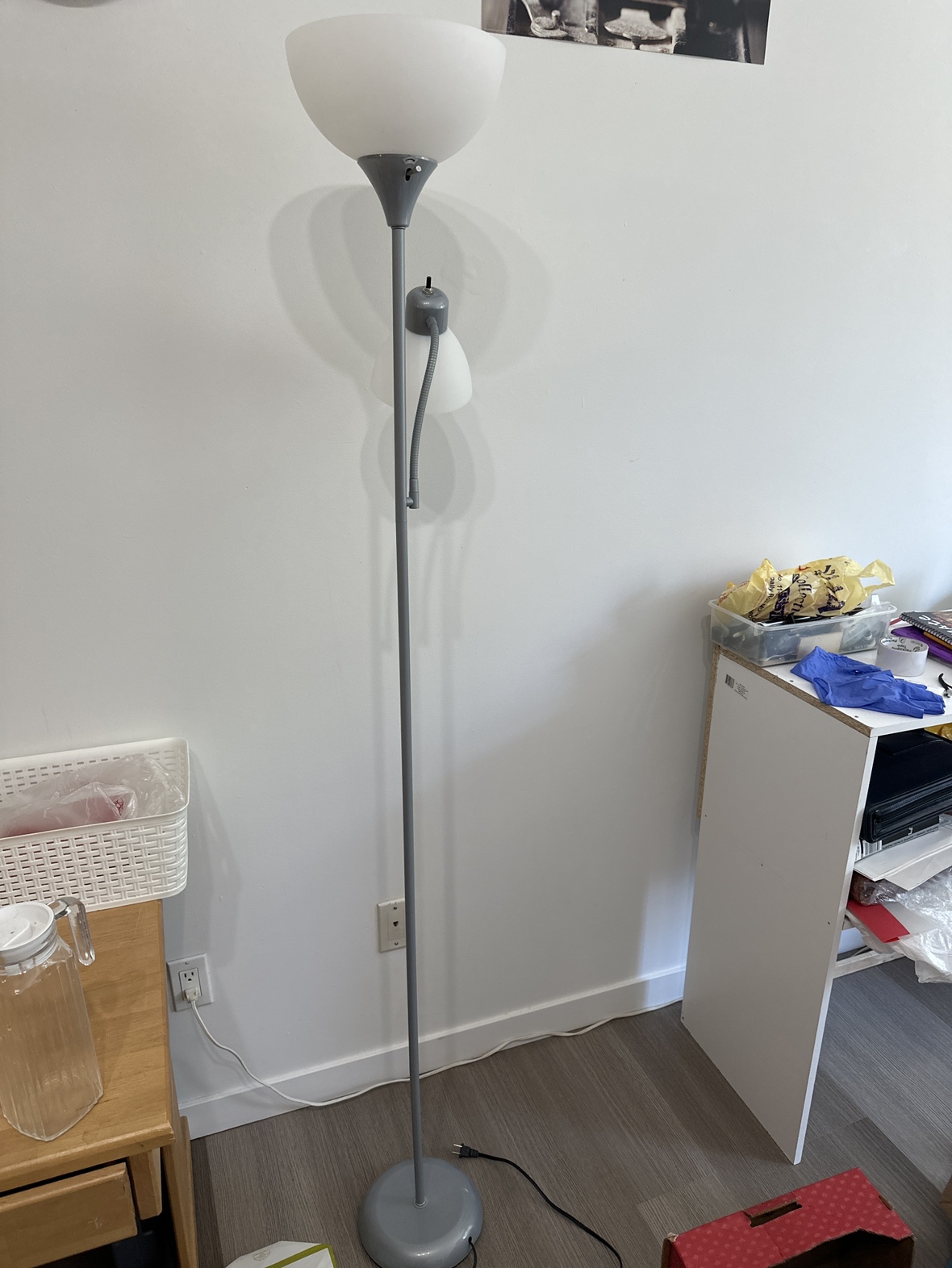 Floor Lamp - 3 step Dimming Light feature