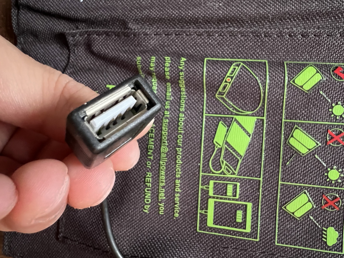 Solar charger - photo 4
