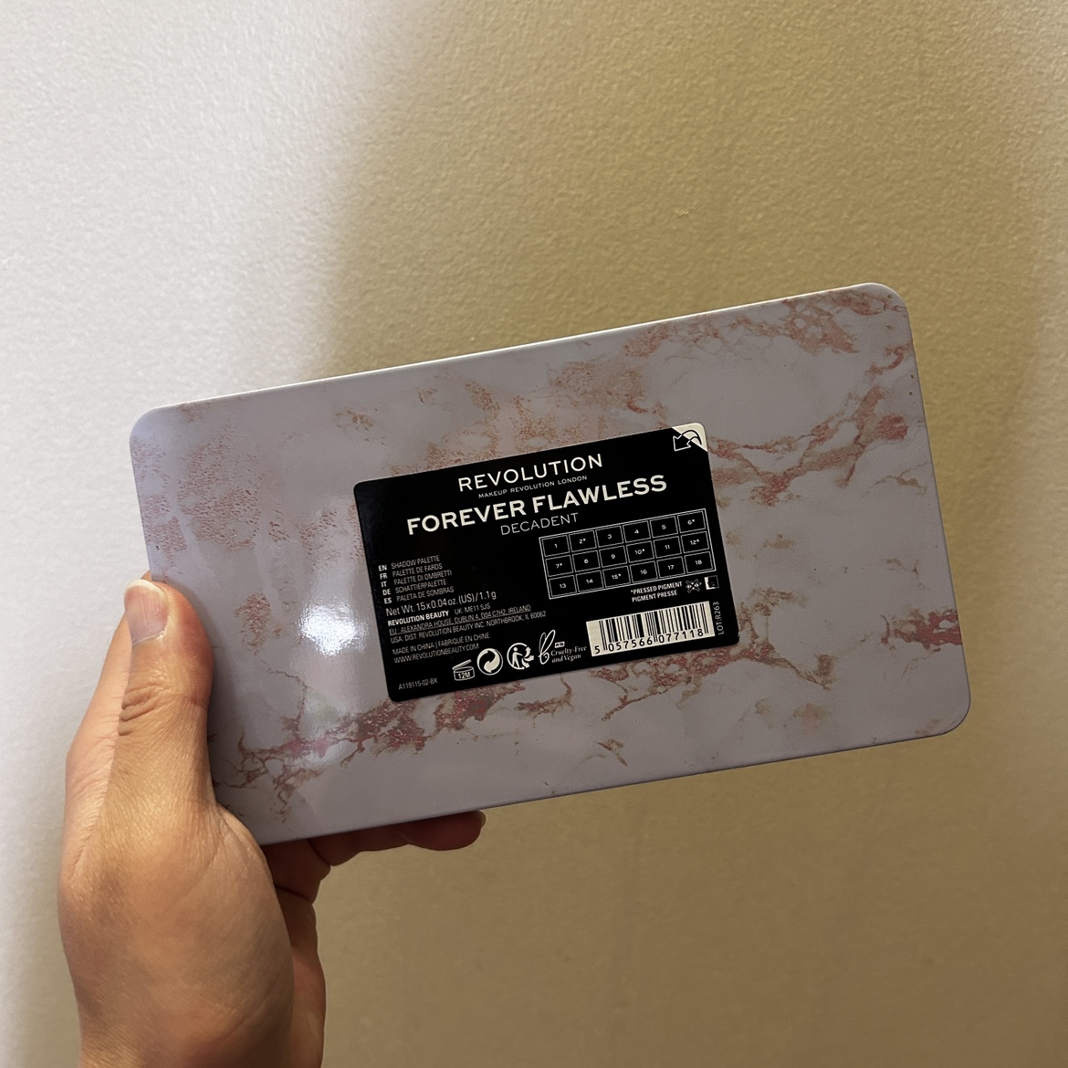 Revolution - Makeup Eyeshadow Palette image indicator(3)