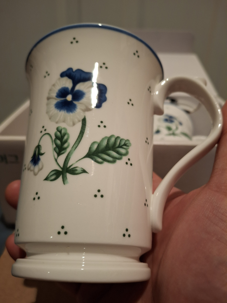 Saint James by Hankook Mug and Coaster Set image indicator(4)