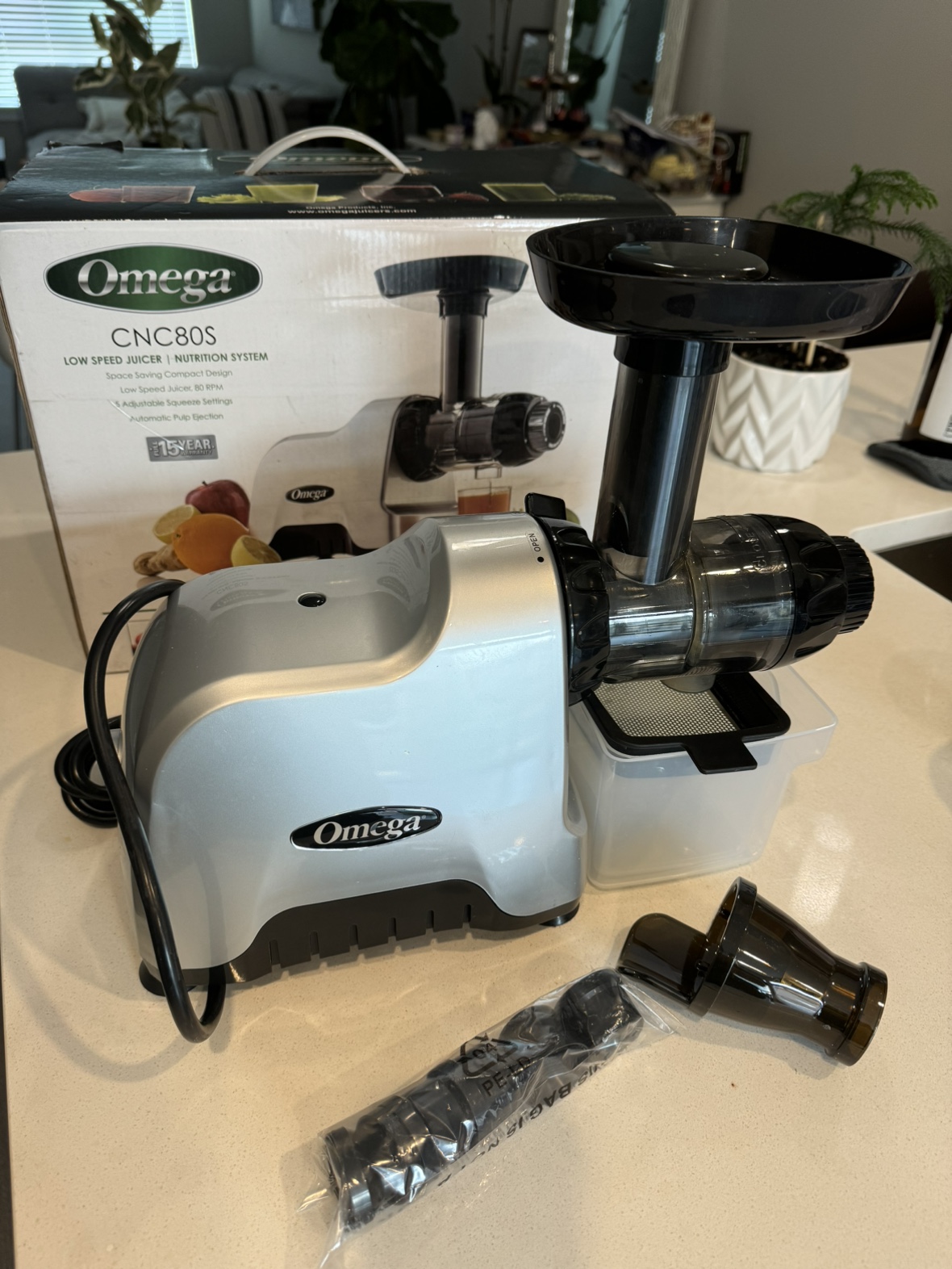 Omega Cold Press Juicer CNC80S