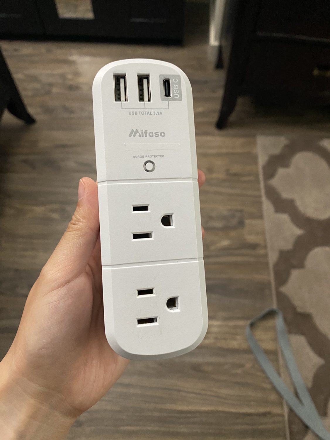 USB Outlet Extender Surge Protector - photo 4