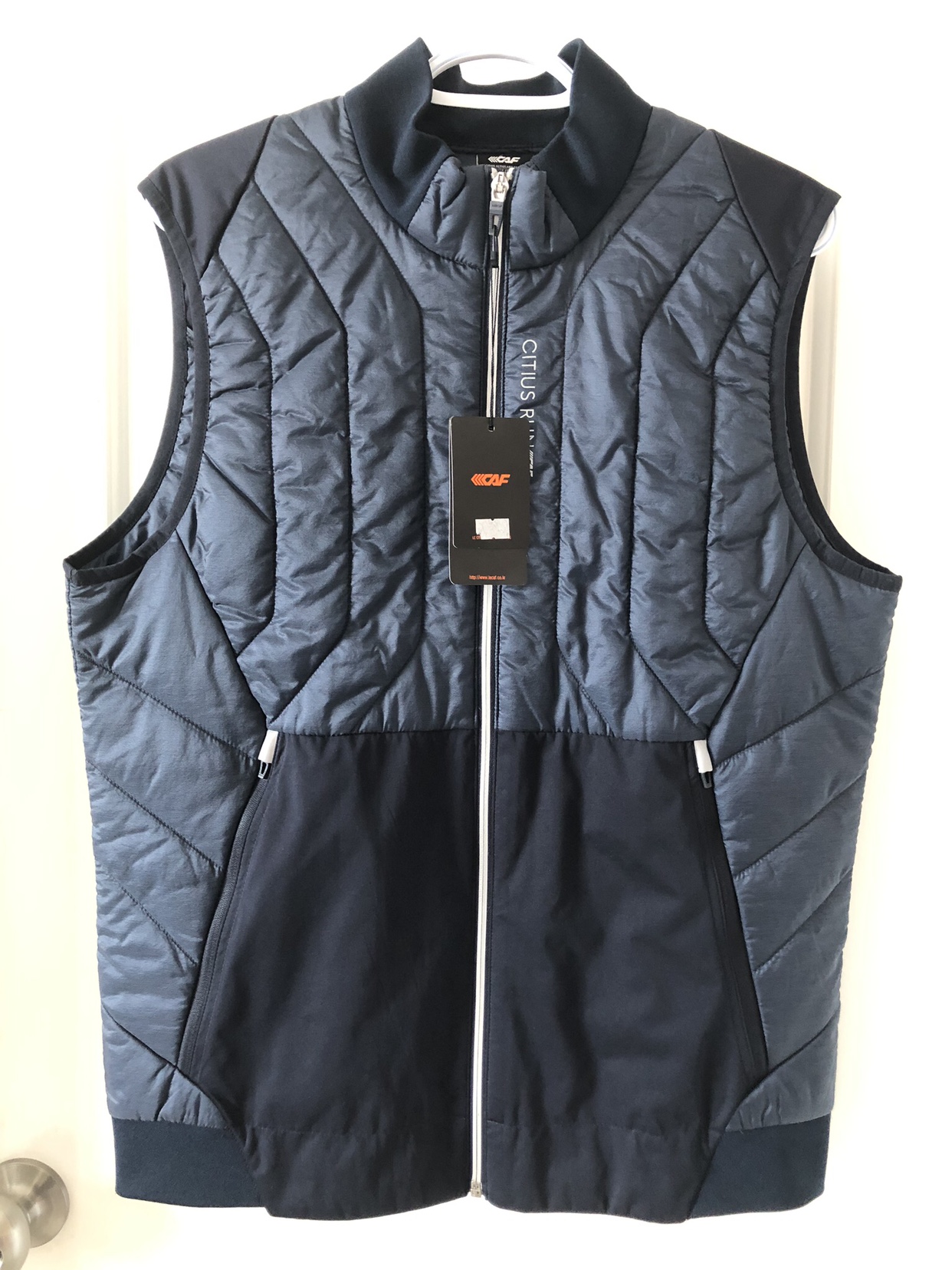 BNWT - Men’s Trainer Running Vest