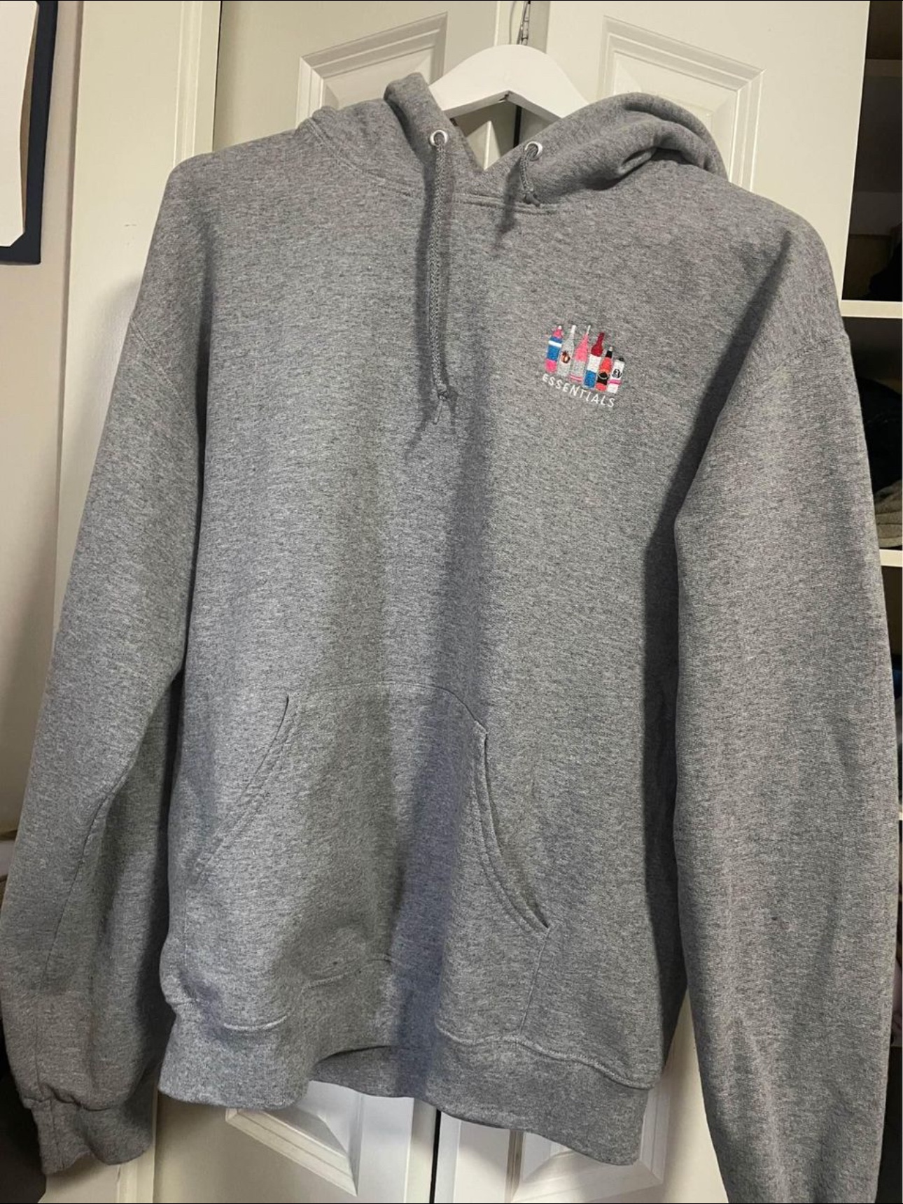 Hoodie “Essentials”
