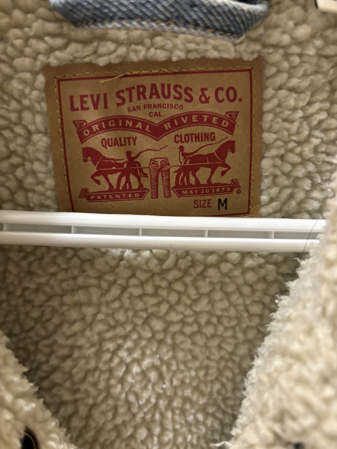 Original Levi’s jacket - final price due to moving! - photo 4