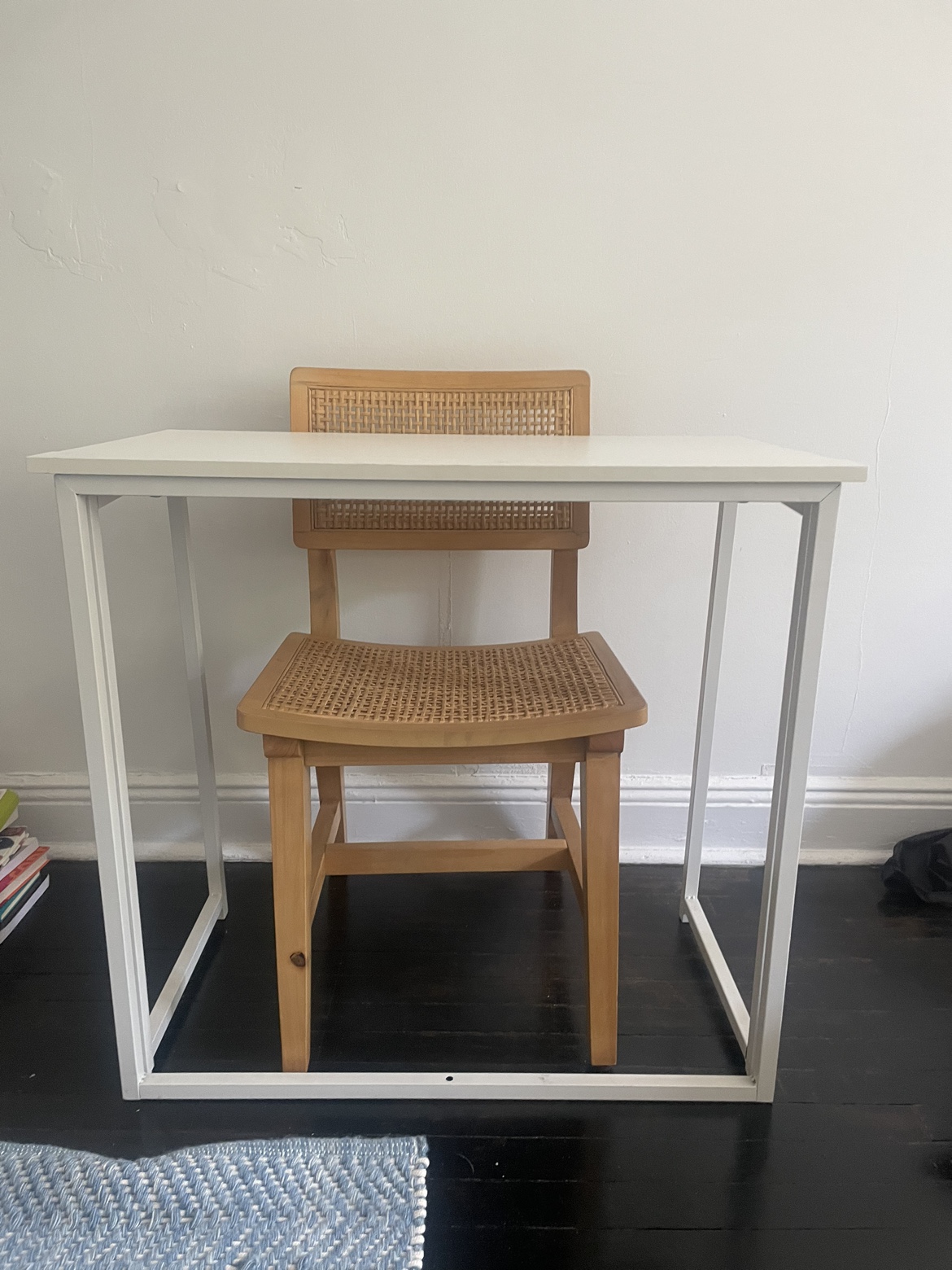 White folding desk - photo 2