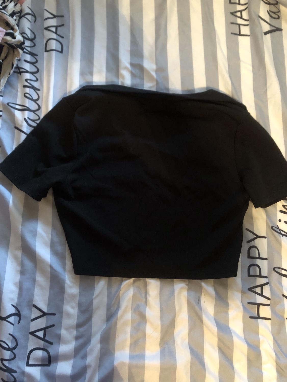 M size fashion Nova crop top image indicator(2)