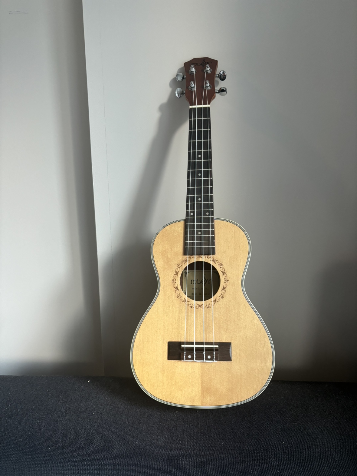 Ukulele kit thumbnail