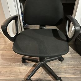 Computer table and chairr image indicator(5)