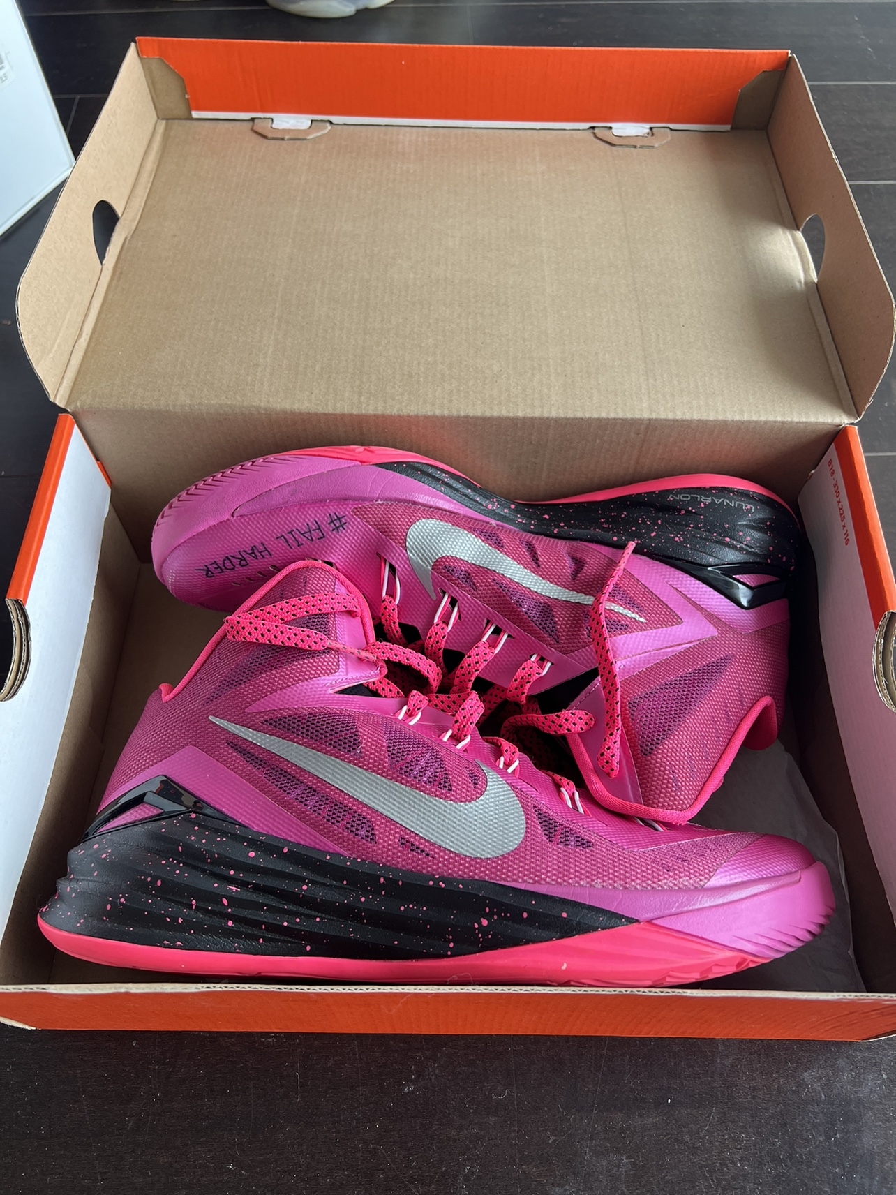 Nike Hyperdunk 2014 Think Pink sneakers thumbnail