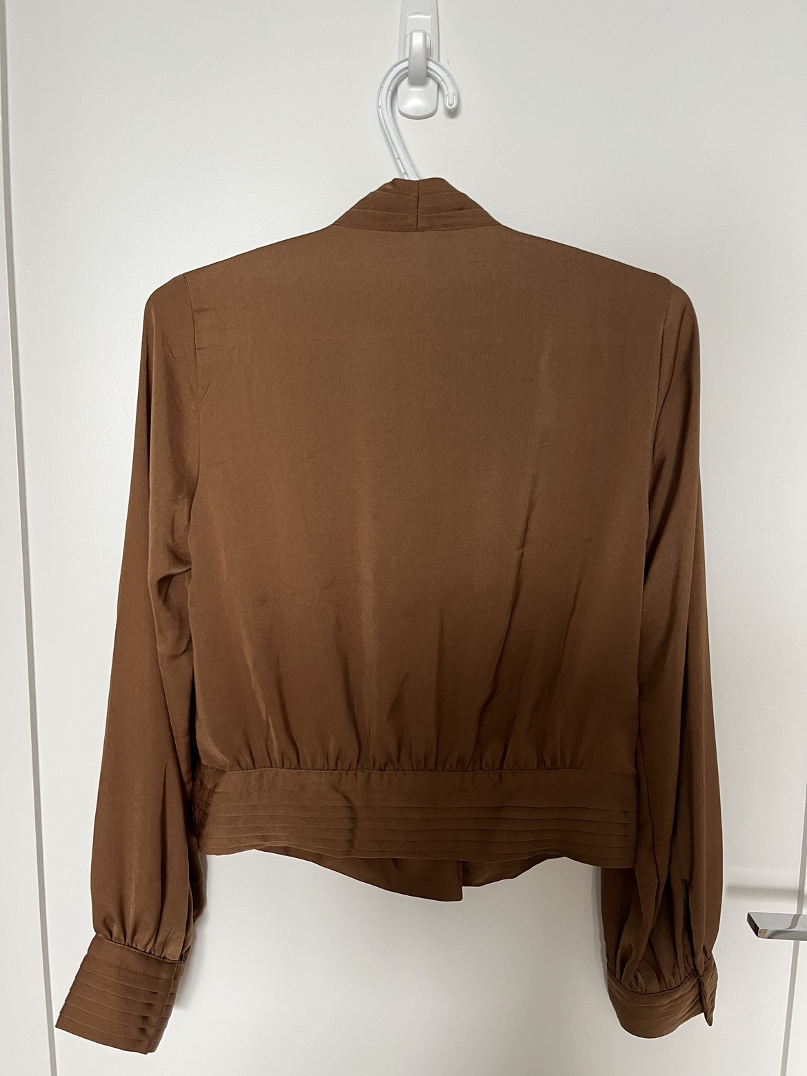 Banana Republic Satin Blouse - photo 3