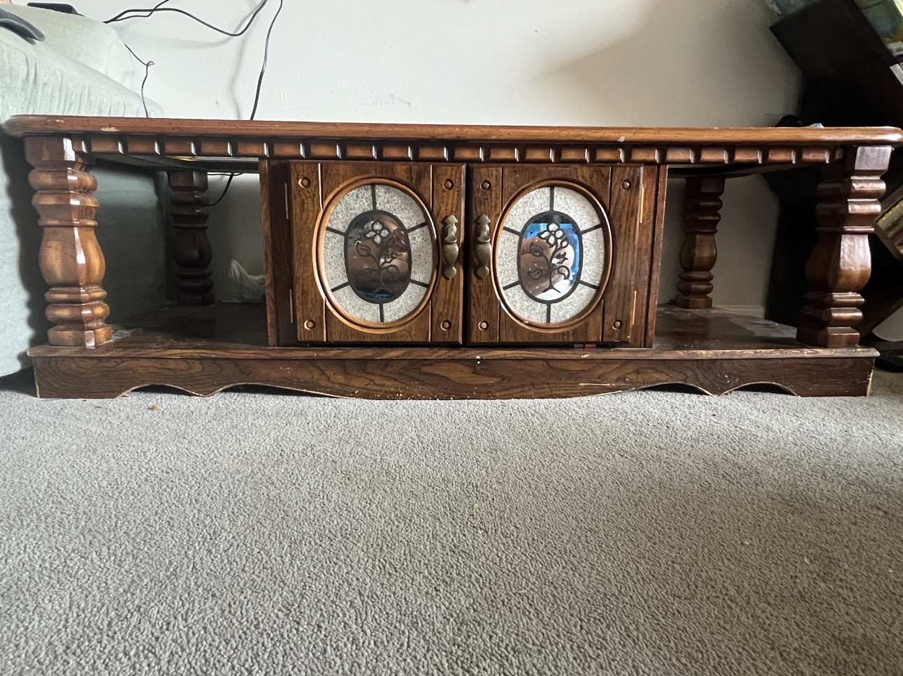 Centre piece and side console