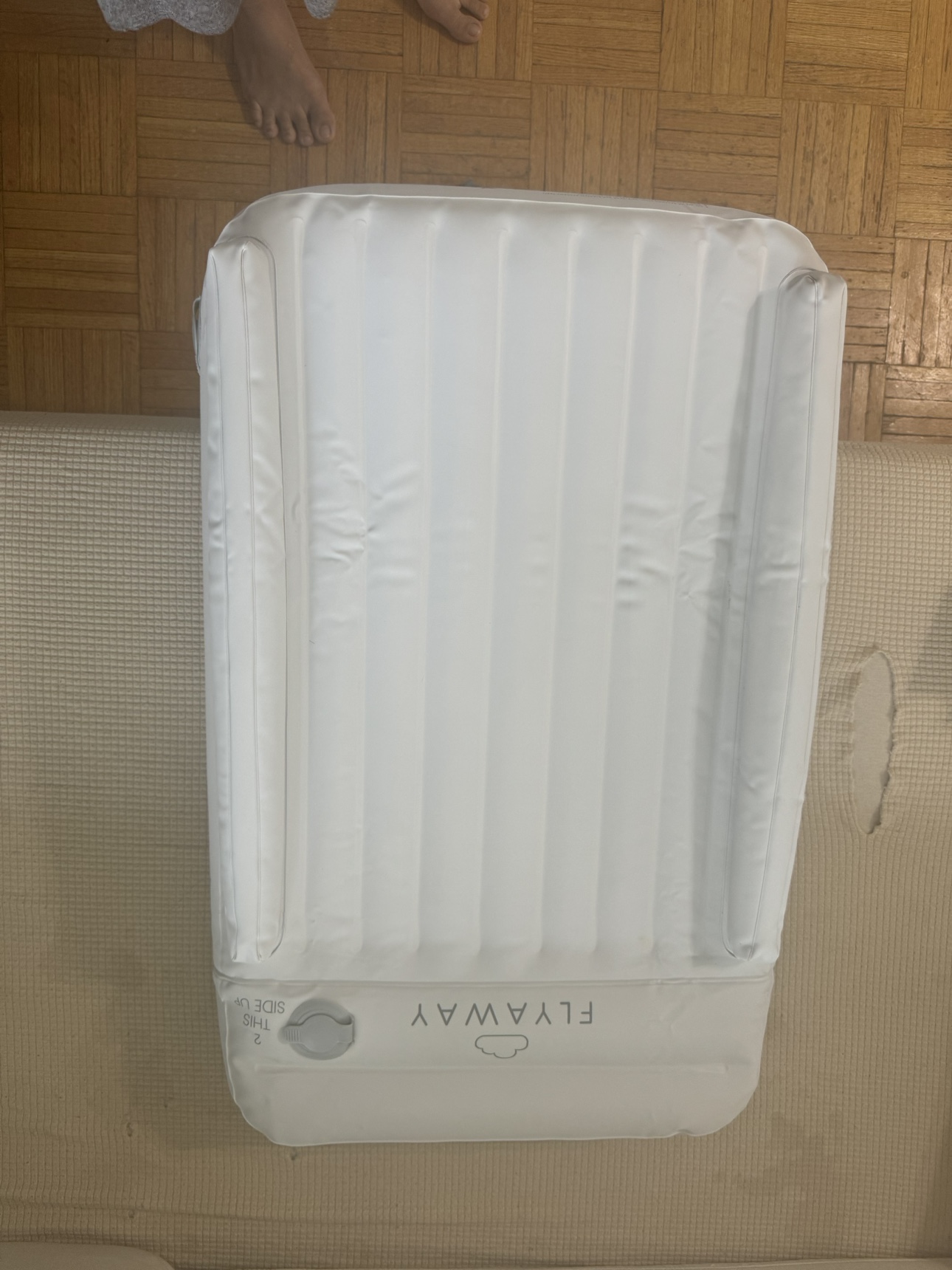 Flyaway design travel bed - photo 3