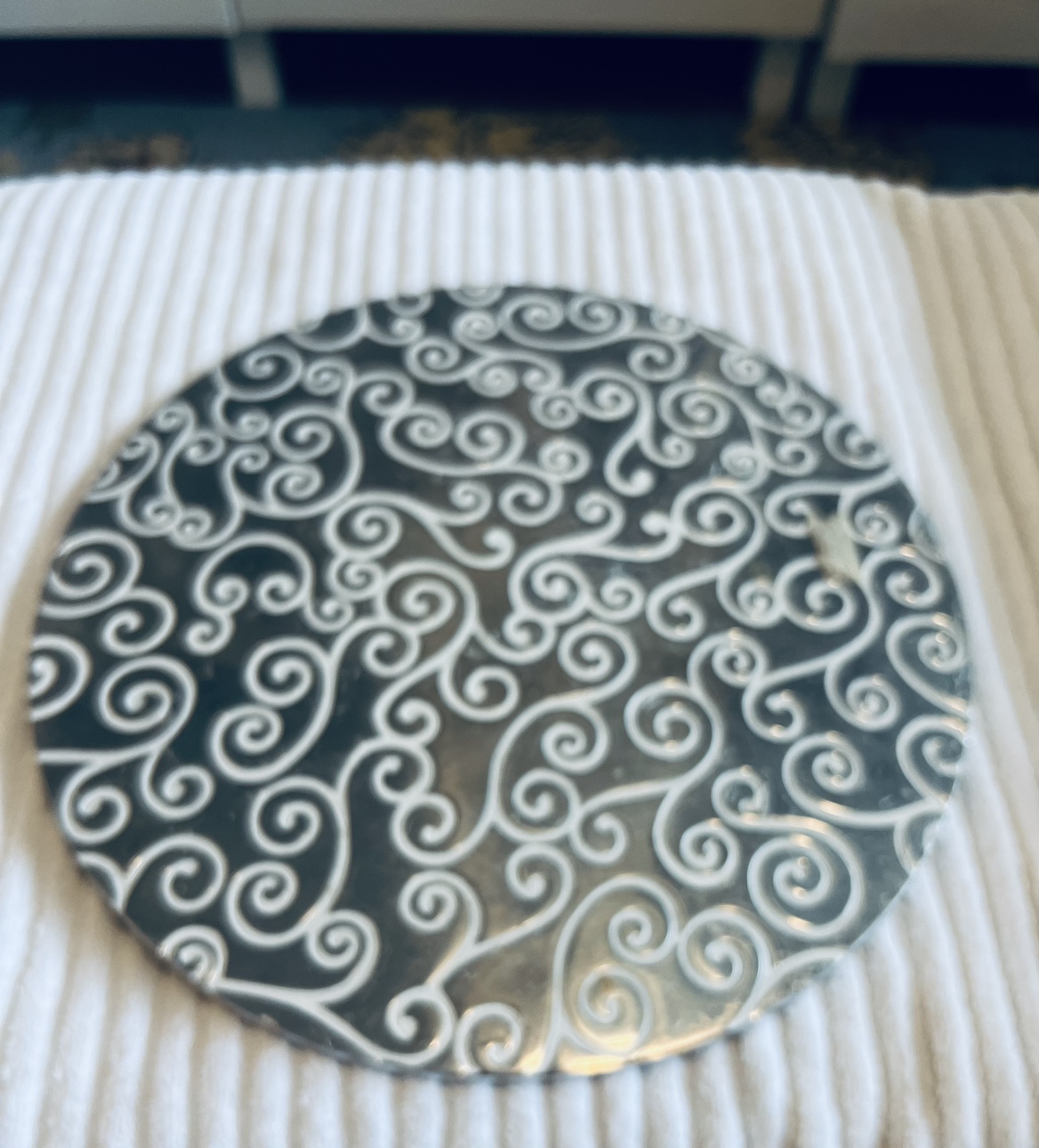 🎁 #freecycle IKEA Decorative Swirly Tray thumbnail