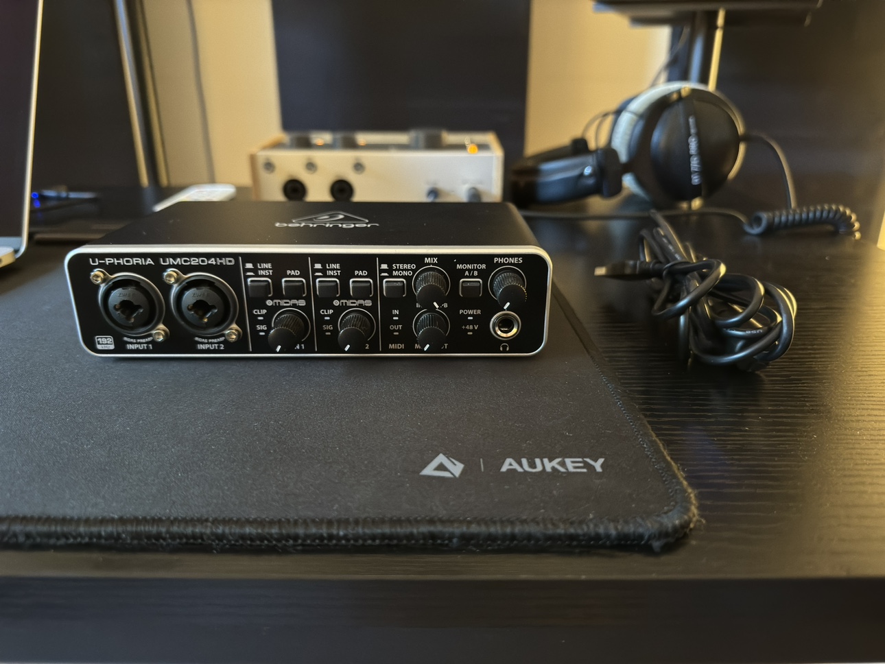 Behringer UMC204HD