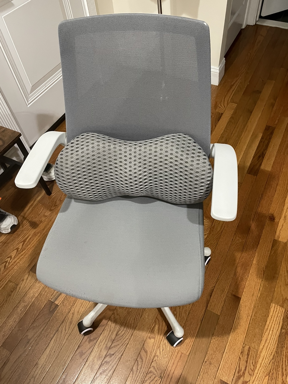 Office chair w/ back support - photo 2