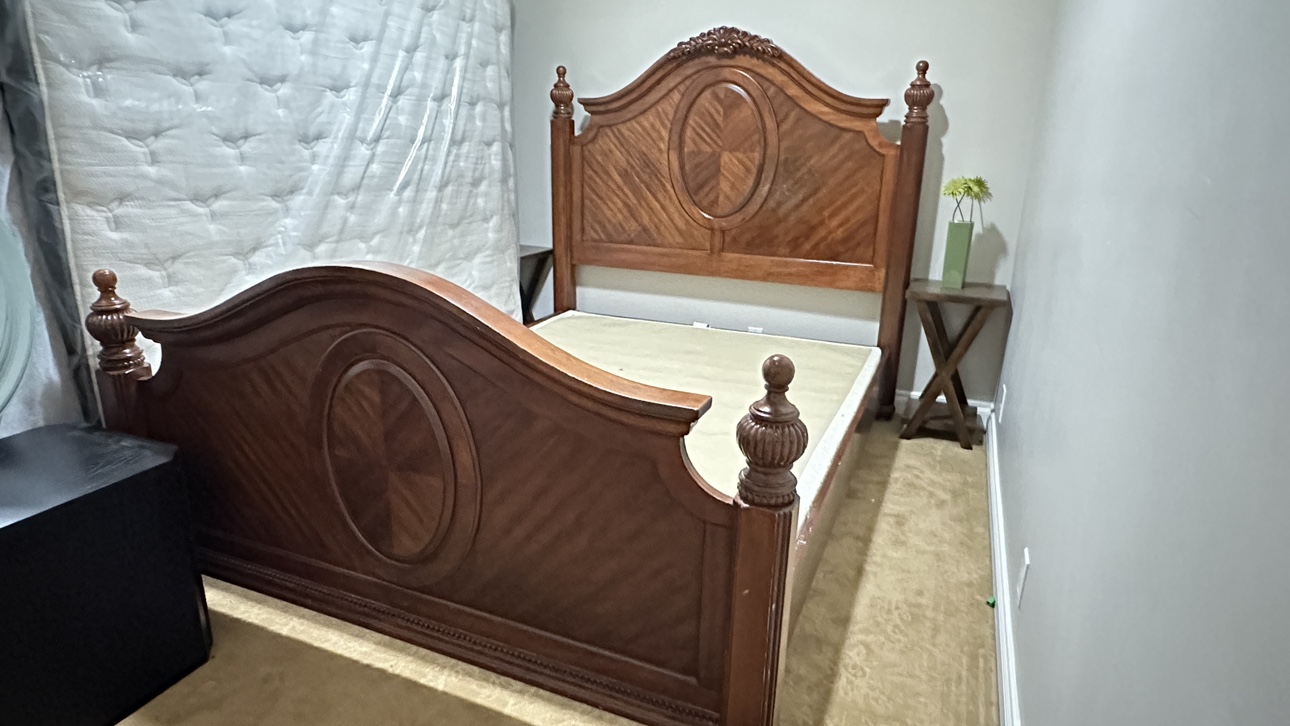 Queen Bed with 2 night stand - photo 2