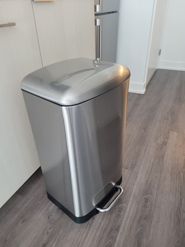 Stainless Steel Garbage Can 40L thumbnail
