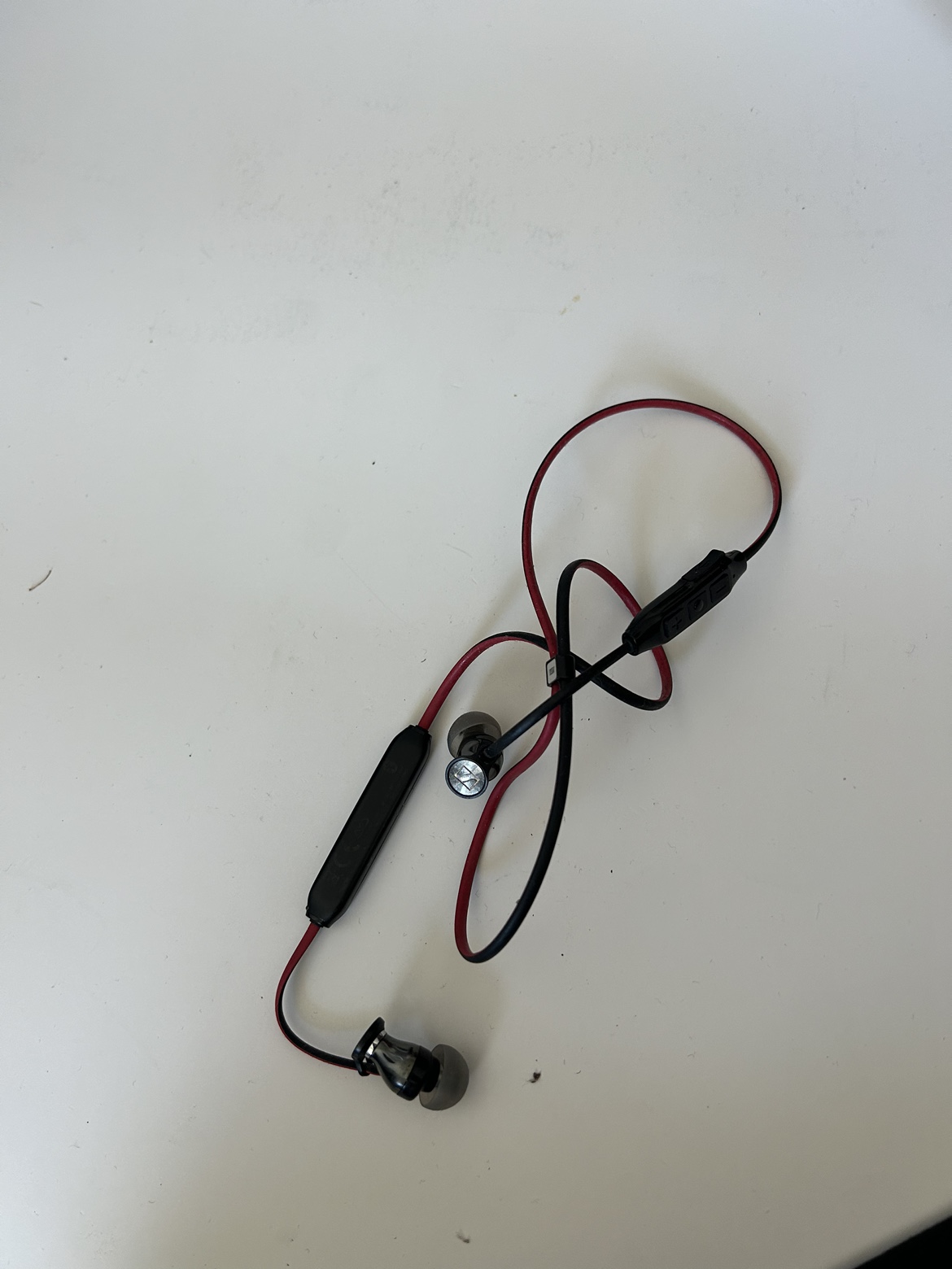 High-Quality In-Ear Headphones for Sale thumbnail