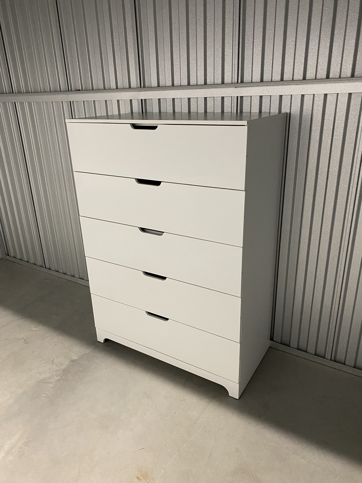 Brand new white 5 drawer dresser (delivery available) image indicator(8)