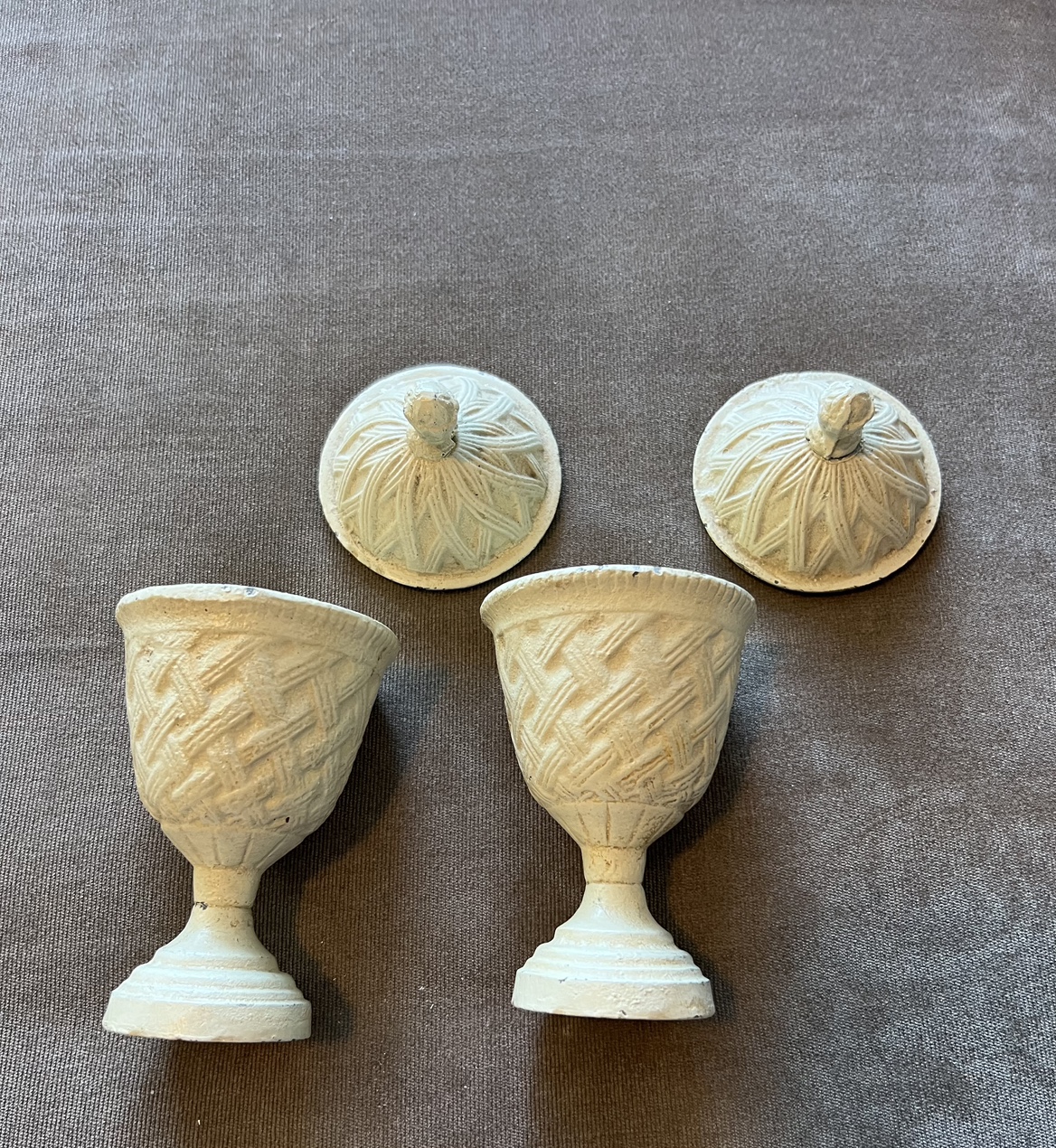 🎉 Rustic Cream Coloured Metal Urns X 2 thumbnail