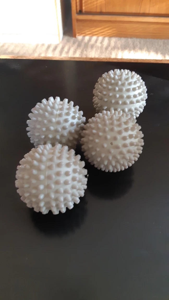#freecycle   4 dryer balls thumbnail