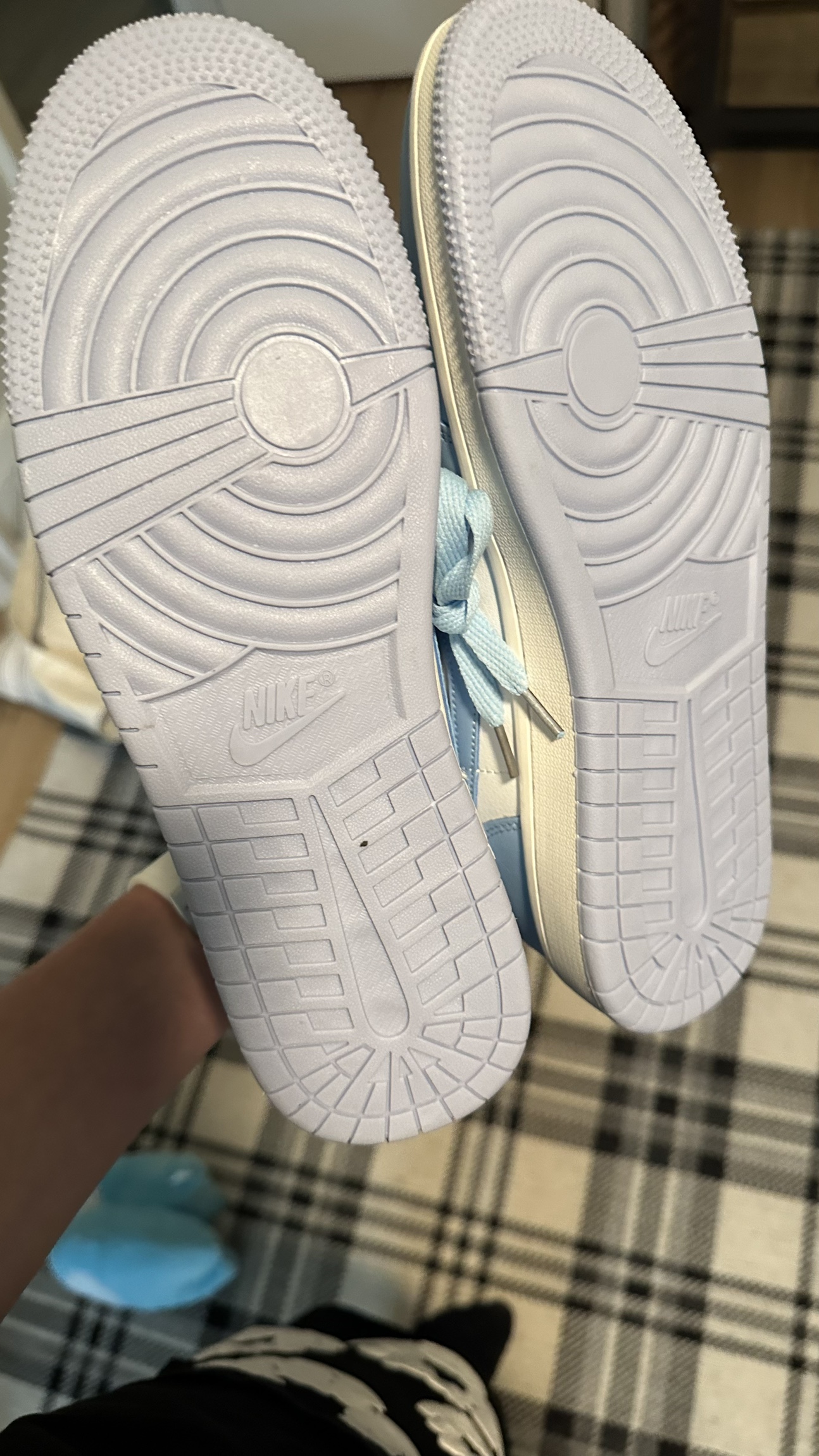 Air Jordan 1 lows - photo 2