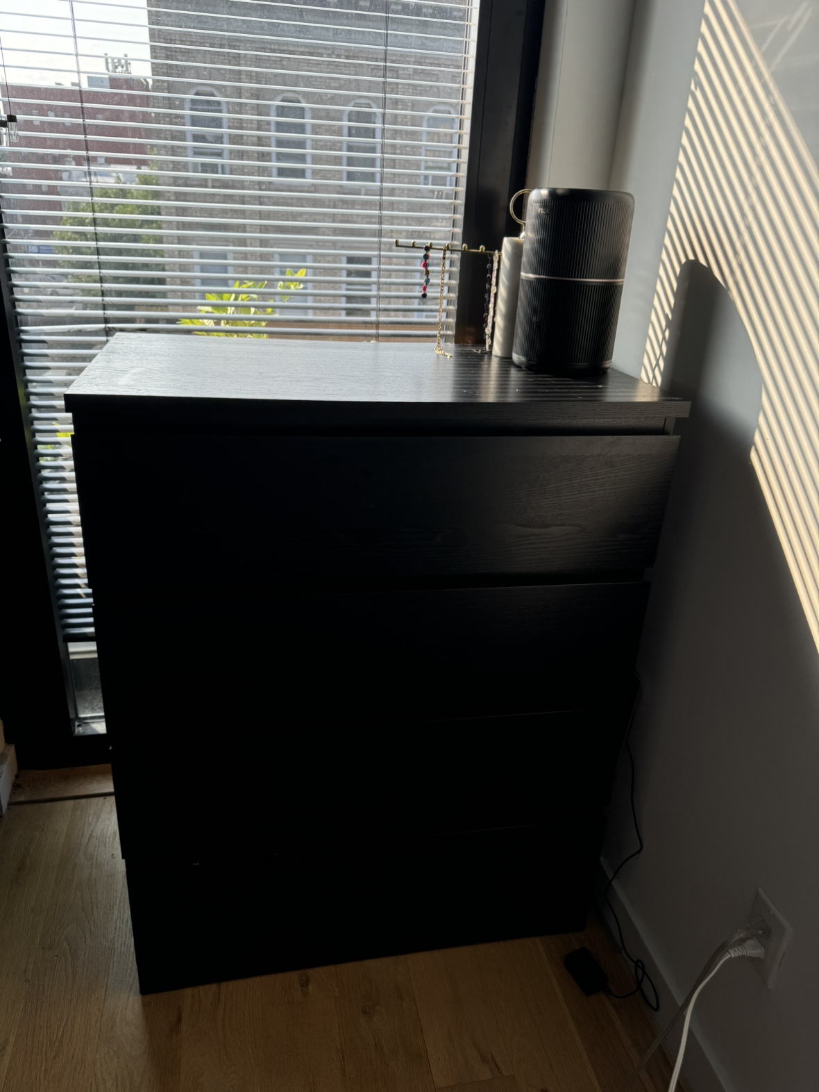 4-drawer chest
