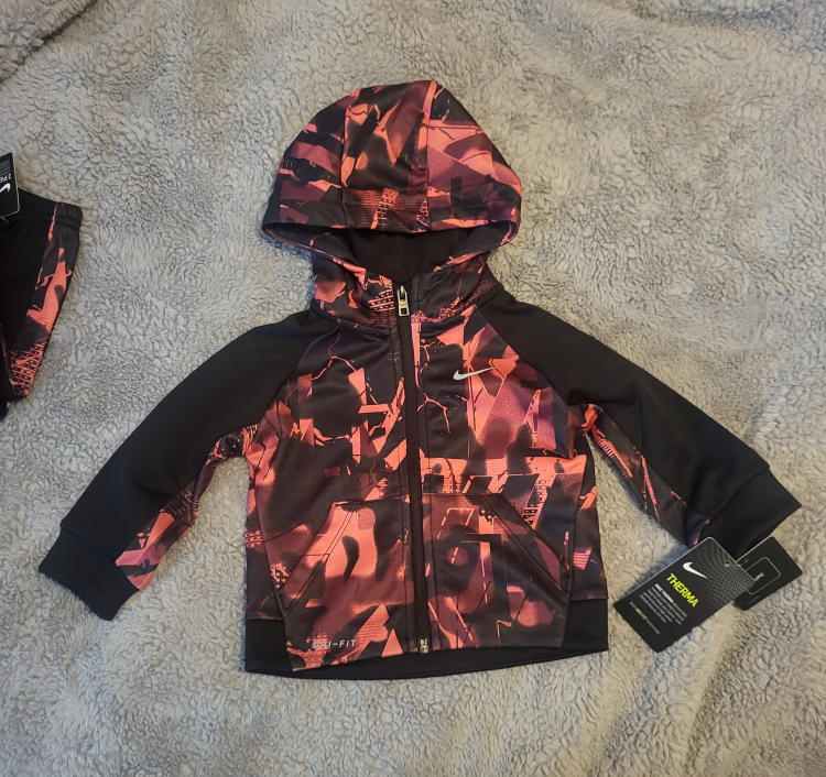 Nike Boy`s Dry Fit Therma Legacy 2 Piece Set-12M image indicator(3)