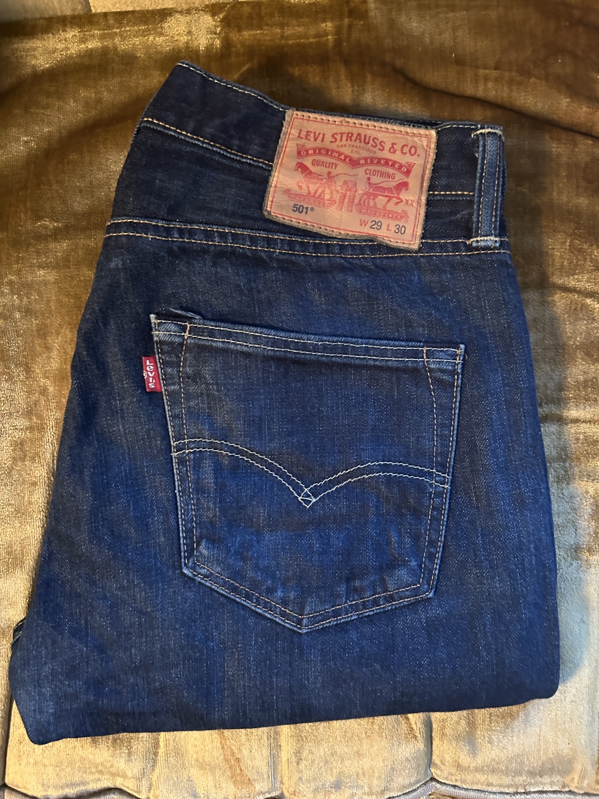 Levi’s 501 (Chain Rinse)