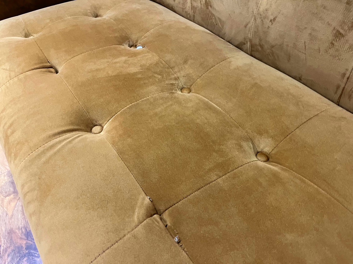 Couch - photo 2