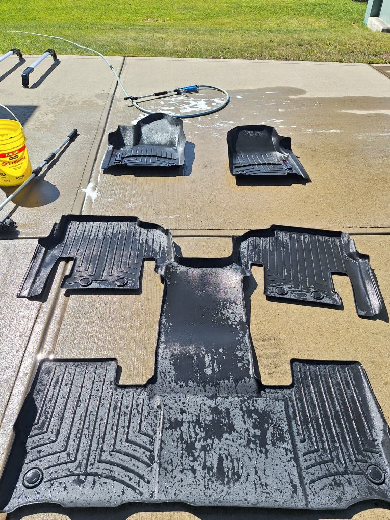 Jeep grand wagonner/ wagonner mats thumbnail
