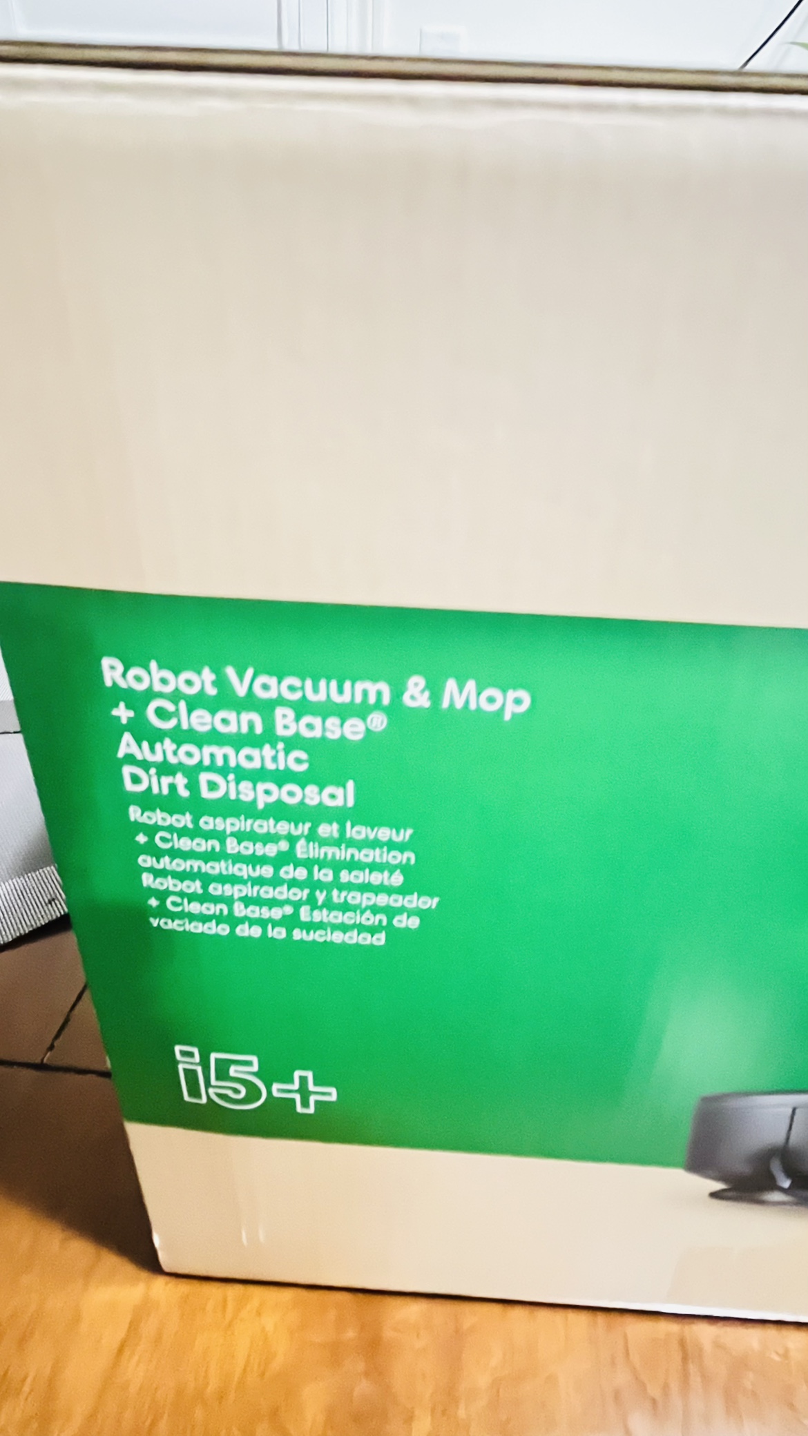 Roomba vaccum and mop cleaner