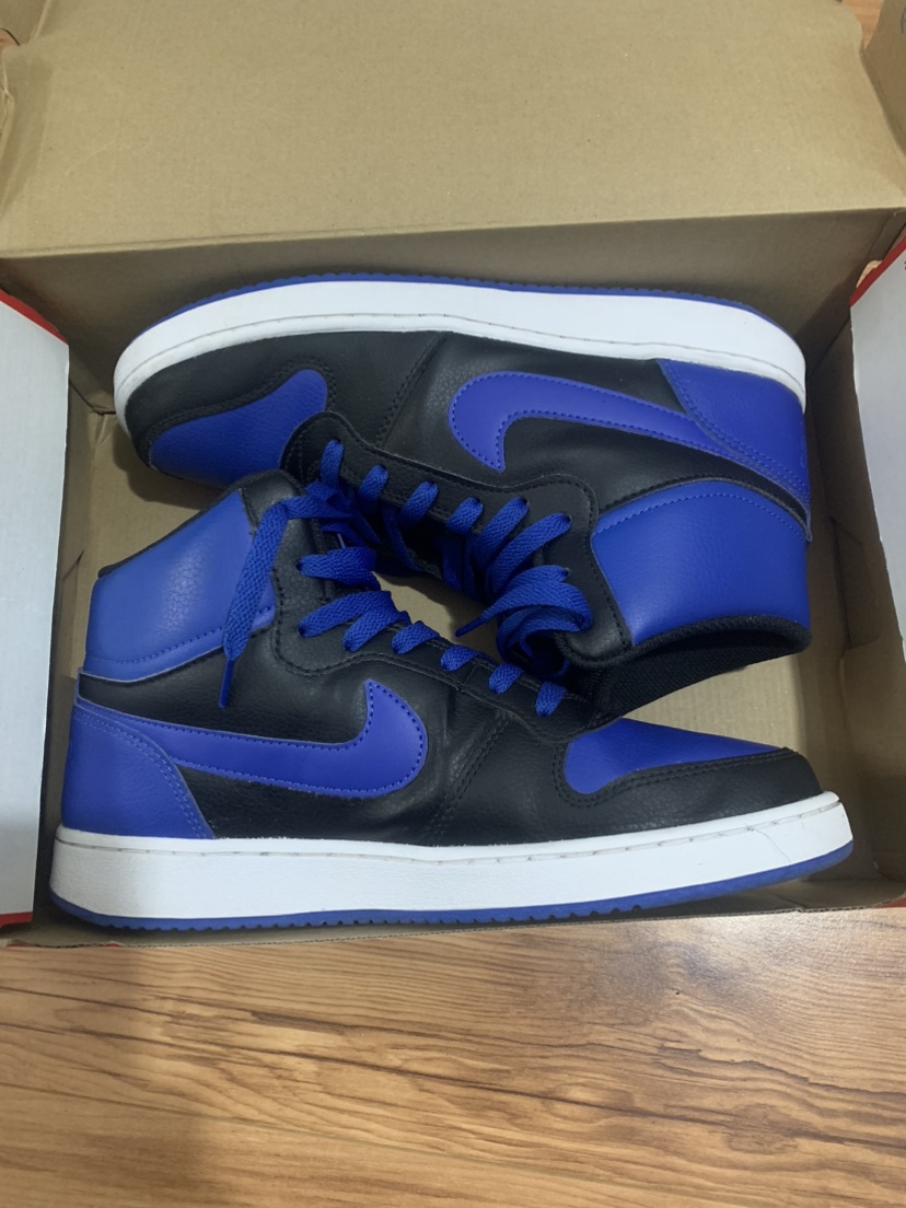 Nike Ebernon Mid, Size 9