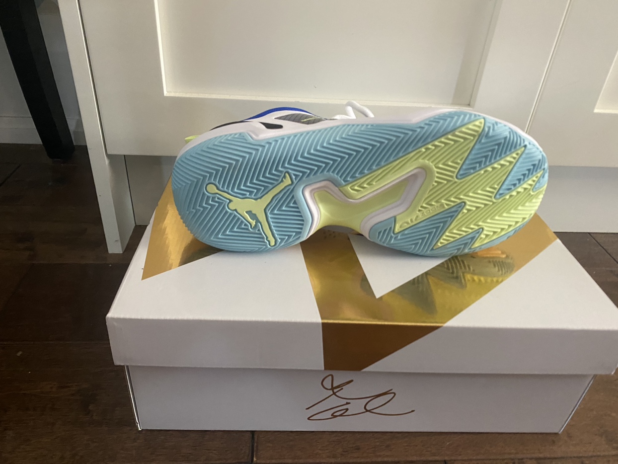 Air Jordan - photo 3