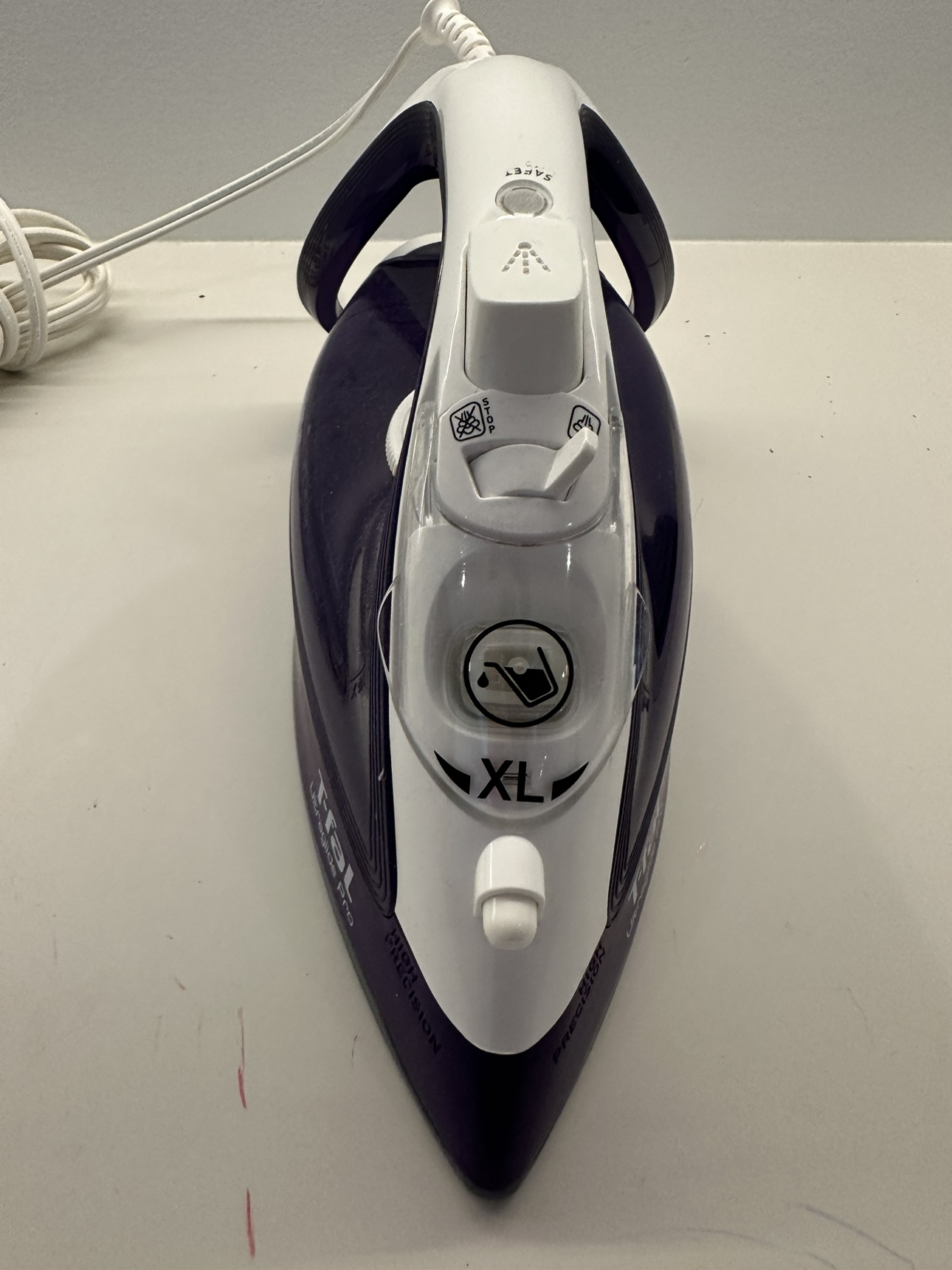 T-Fal 1700W ULTRAGLIDE Pro Steam Iron - photo 2